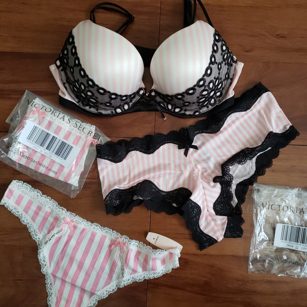 Victoria's Secret Very Sexy Bra 34C & 3 Panties